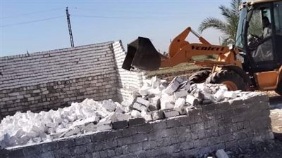 إزالة فورية لحالة تعد بنجع الحجر فى قنا