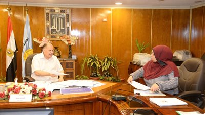 محافظ أسيوط يوجه بتعظيم الايرادات وزيادة معدلات تحصيل مستحقات الدولة وترشيد الإنفاق 