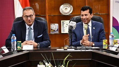 وزير الشباب والرياضة يشهد مراسم توقيع برتوكول تعاون مع بنك مصر