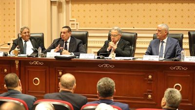 التنمية المحلية تحيل 837 موظفًا للنيابات المختصة والشئون القانونية