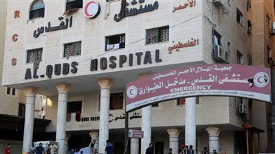 الصحة الفلسطينية: الاحتلال الإسرائيلي قصف قافلة في طريقها لمستشفى القدس