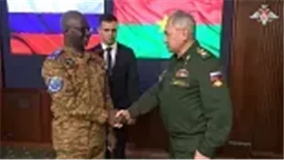 بوركينا فاسو وروسيا تبحثان التعاون العسكري