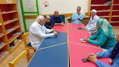 درويش الأسيوطي يتناول البنية الشعرية في التراث الشعبي الشعري بأسيوط الجديدة 