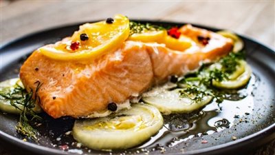 يقي من السرطان.. طريقة عمل سمك السلمون بالليمون
