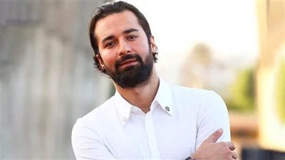   بجلابية وقفطان أحمد حاتم يغير جلده والسر في