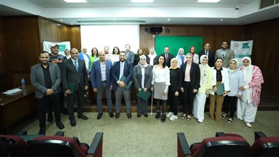 تخريج 50 من طلاب دبلوم تنمية وإدارة الموارد المالية للمنظمات
