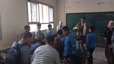 وكيل تعليم الغربية يتابع انتظام الدراسة بمدارس إدارة شرق طنطا 