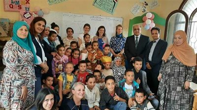 مدرسة كوم بدر المجتمعية بطهطا تستقبل وفد برنامج الأغذية العالمي والبنك الألماني