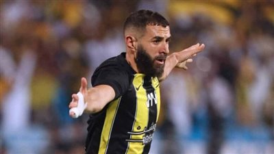 كريم نزيما يقاضي وزير داخلية فرنسا بسبب التشهير