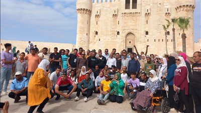 الشباب والرياضة تواصل جولتها التثقيفية والسياحية للمشاركين بالبرنامج من ذوي الهمم