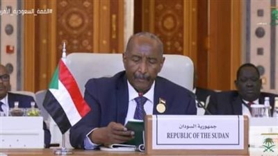 البرهان من السعودية: ما يحدث في دارفور جرائم حرب ضد الإنسانية