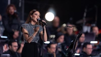 الجمهور يمنح نانسي عجرم لقب الأميرة في حفل 