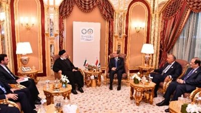 الرئيس السيسي  يلتقي الرئيس الإيراني إبراهيم رئيسي