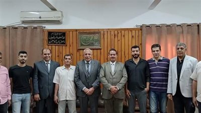 وكيل زراعة الغربية يناقش مع رئيس إدارة الارشاد الزراعى عملية توزيع تقاوى القمح