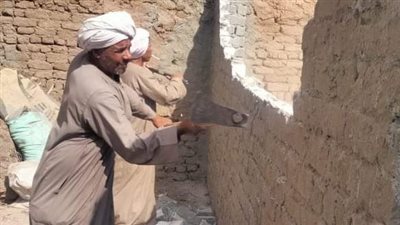 إزالة فورية 5 حالات تعد بقرية دندرة بقنا