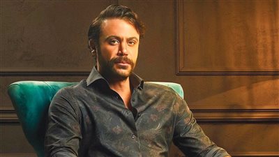 محمد عادل إمام ينضم لـ قائمة الأطباء في 