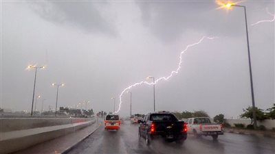 عاجل.. أمطار رعدية تضرب القاهرة الكبرى وعددًا من المحافظات