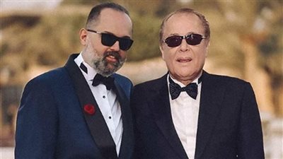 محمد محمود عبدالعزيز يحيي ذكرى وفاة والده بهذه الكلمات.. شاهد