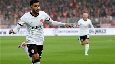 مرموش يصنع هدفا في تعادل فرانكفورت مع فيردر بريمن بالدوري الألماني