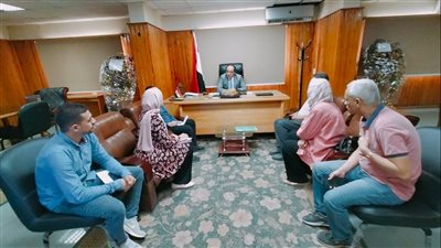 وكيل صحة سوهاج يلتقي العاملين بإدارة بنوك الدم لعرض ومناقشة خطة العمل  