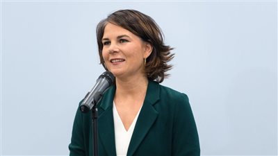 وزيرة خارجية ألمانيا: مساعداتنا لأوكرانيا ستتوسع بشكل كبير العام المقبل