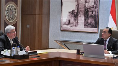 مدبولي: عدد الطلاب الوافدين والمنح يرتفع هذا العام إلى 26 ألف طالب