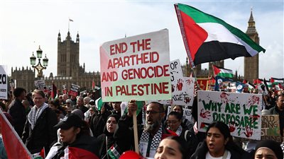 إقالة وزيرة الداخلية البريطانية صدى صوت لمطالب الملايين الرافضين لسياسات الاحتلال.. فيديو