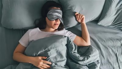 من بينها الكيوي.. أطعمة لتحسين جودة النوم