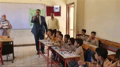 وكيل تعليم الغربية يتابع سير الدراسة بقرى غرب طنطا 