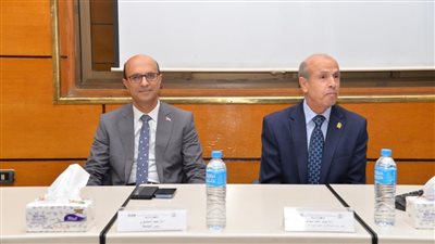 جامعة أسيوط تُطلق أعمال البرنامج التدريبى لتأهيل الأساتذة المتقدمين لشغل منصب العميد