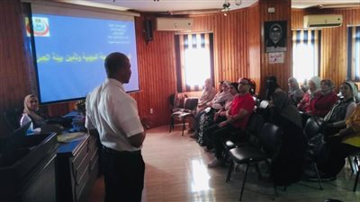 دورة تدريبية حول الإهتمام بتأمين بيئة العمل للعاملين  بالمنشآت الصحية بالدقهلية