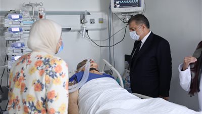 وزير الصحة ونظيره التركي يتفقدان الخدمات الطبية المقدمة للجرحى الفلسطينيين