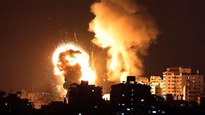 قصف إسرائيلي عنيف يستهدف المدرسة الماليزية في غزة
