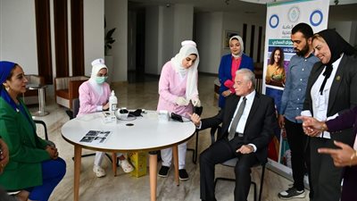 محافظ جنوب سيناء يشارك في فعاليات التوعوية بأخطار مرض السكري
