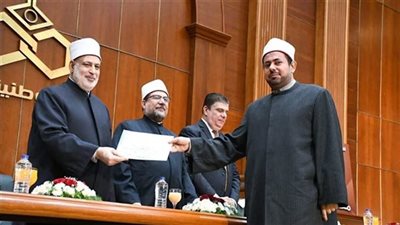 وزير الأوقاف يشكر رئيس الجمهورية على اهتمامه برفع مستوى الأئمة والوعاظ 