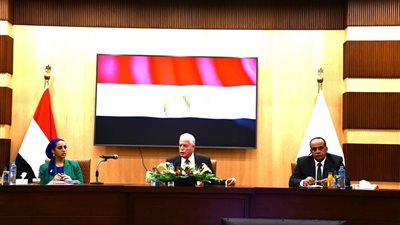 محافظ جنوب سيناء: برنامج الظتغيرات المكانية يحافظ على حقوق الدولة والمواطنين
