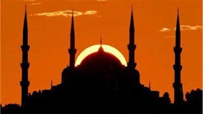 مكان وقوف المرأة في صلاة الجماعة مع زوجها