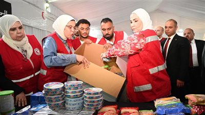 القباج وأبو غزالة تدشنان قافلة مساعدات من مجلس وزراء الشئون الاجتماعية العرب لغزة