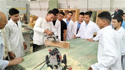 دورات تدريبية للشباب على 3 مهن..وندوة للتوعية بالسلامة والصحة المهنية بالوادى الجديد