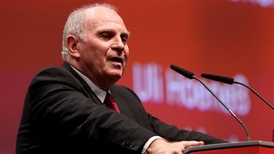 رئيس بايرن ميونيخ: لدينا خطة للهروب من سيطرة السعودية على الصفقات 