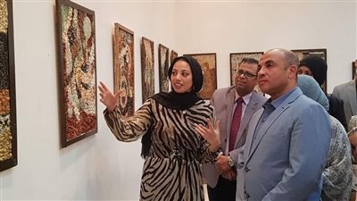 50 عملًا يجمع بين الأصالة والمعاصرة بالمعرض الفني 