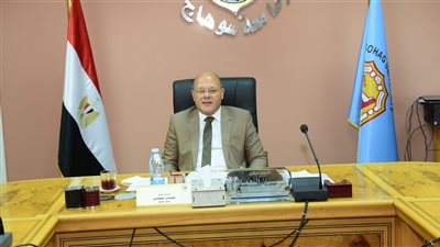 رئيس جامعة سوهاج يترأس الاجتماع التحضيري الأول للمؤتمر العلمي لشباب الباحثين