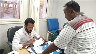 قافلة جنوب الوادى تختتم أعمالها بالكشف على 869 مواطنًا بحلايب وشلاتين 