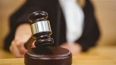 تأجيل محاكمة عاطل بتهمة قتل رئيس جمعية خيرية لسرقته 