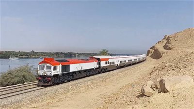 النقل تناشد المواطنين بعدم إقامة معابر غير شرعية على قضبان السكك الحديدية