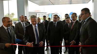 مدبولي يفتتح مقر شركة 