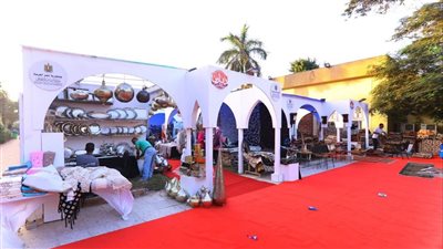 التضامن تنظم معرض 