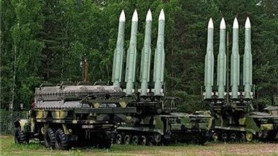 إعلام إسرائيلي: صواريخ حزب الله تصيب قاعدة 