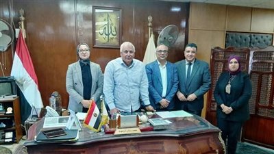 ابدأ حلمك .. محافظ الوادي الجديد يلتقي رئيس هيئة قصور الثقافة ويشيد بالمشروع