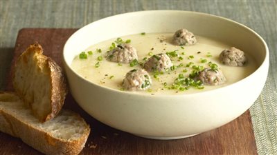 جددي سفرتك وحضري كرات اللحم بالمشروم والكريمة